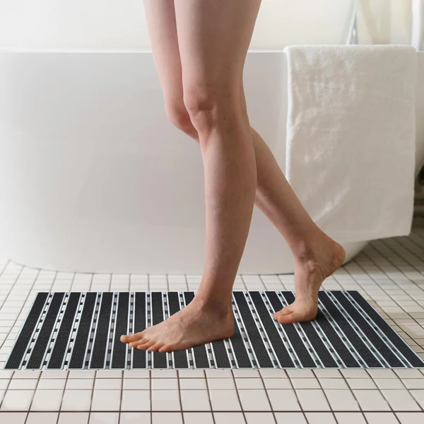 Quick-Dry Silicone Bath Mat – Non-Slip & Easy to Clean (40 x 68 cm)