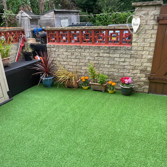 synthetic turf grass flooring for garden landscaping patio and balcony area