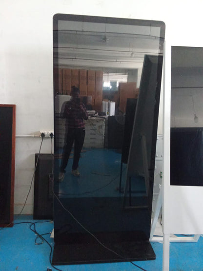 Commercial Digital Advertising Display Screen | LED Digital Signage Standee Display